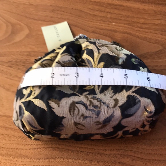 NWT Crystal And Cloth Wristlet - Picture 8 of 8